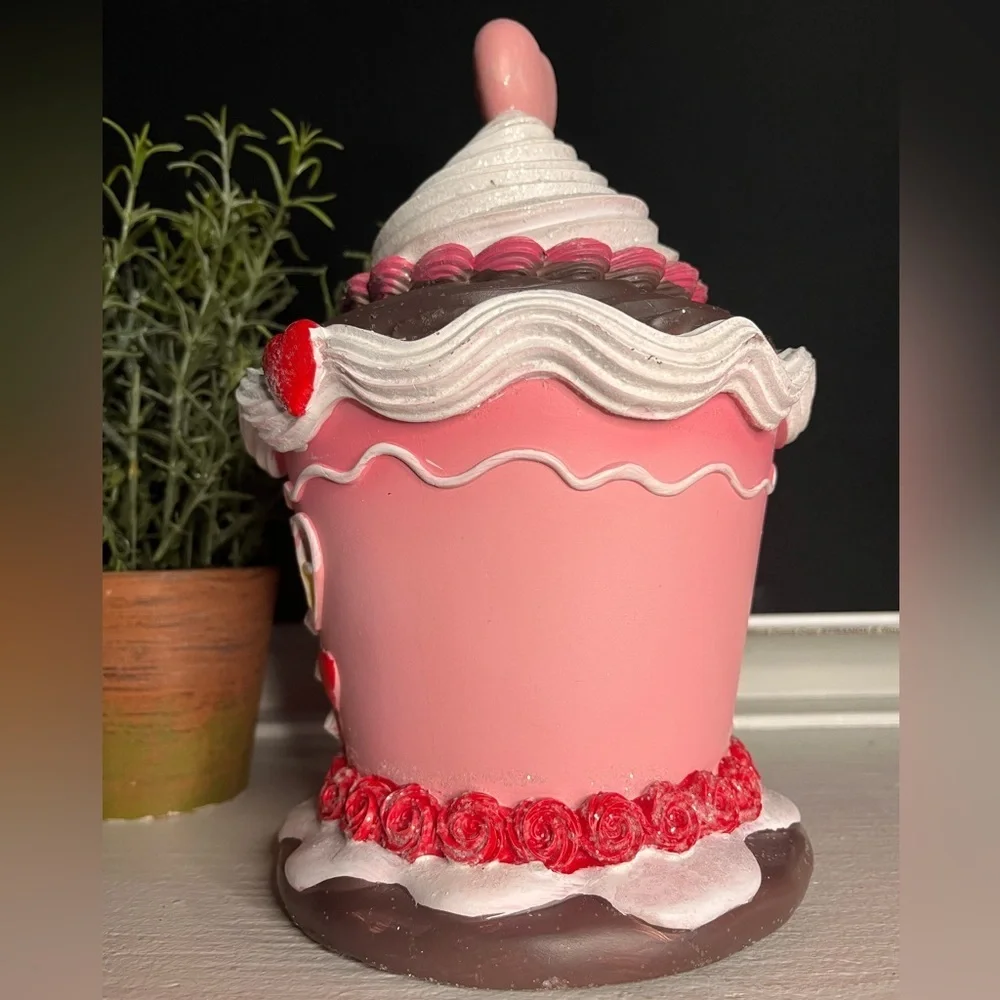 Cashmere & Cupcakes Pink Candy Cottage Cupcake House Lighted Decor 10” NWT